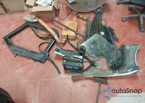 1993 Jeep Wrangler / Yj z USA, uszkodzony, nr VIN 1J4FY29S8PP254506